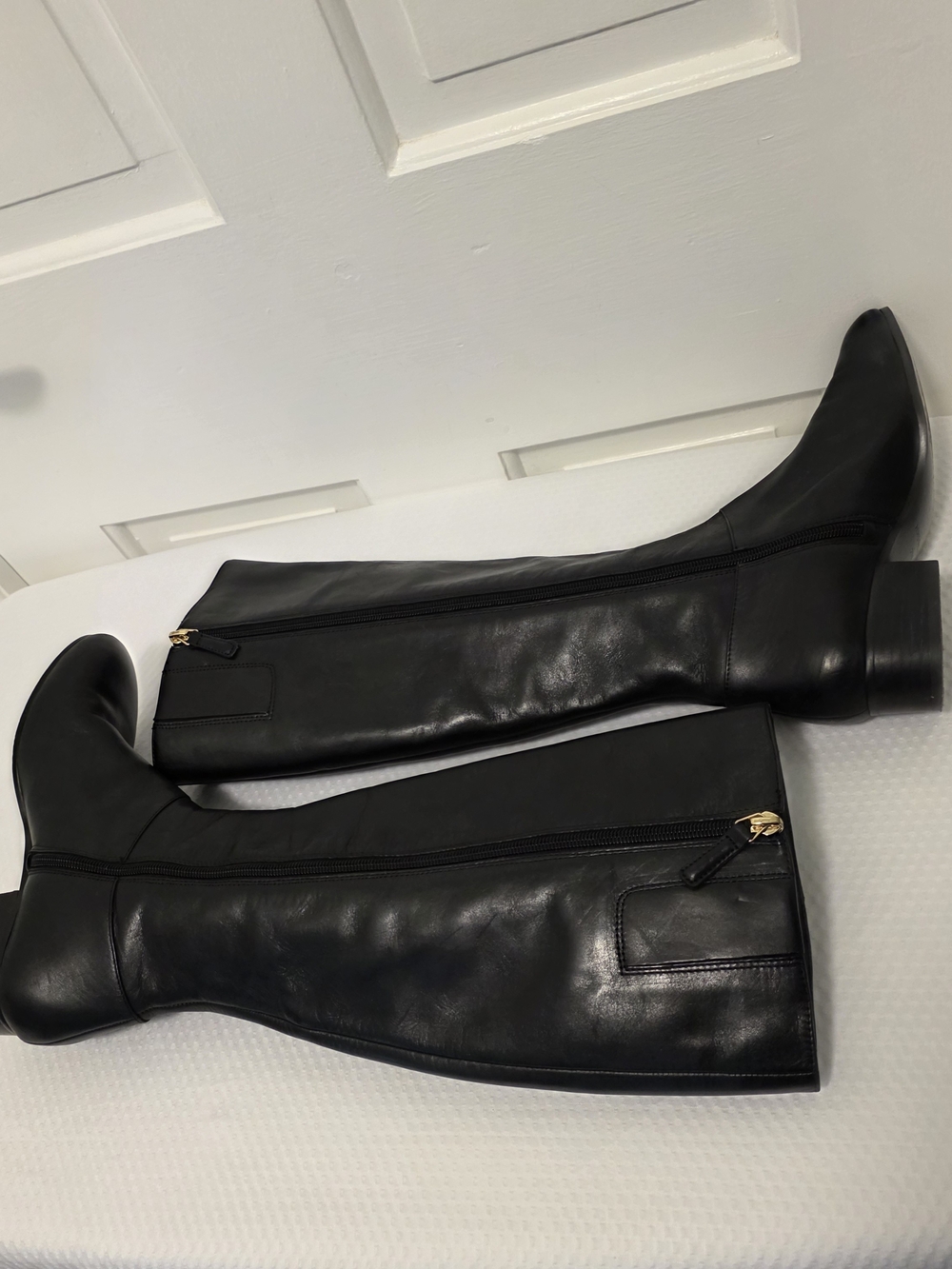 Nine West Black Leather Knee-High Boots W/Gold Button Accents Size 7.5M Nworeyan - Picture 6 of 13